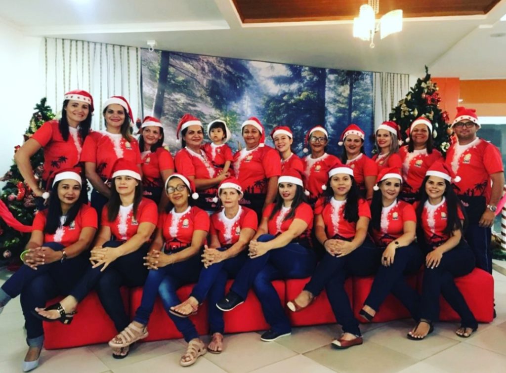 Apae de Cruzeiro do Sul realiza Semana Natalina e leva alunos para o shopping