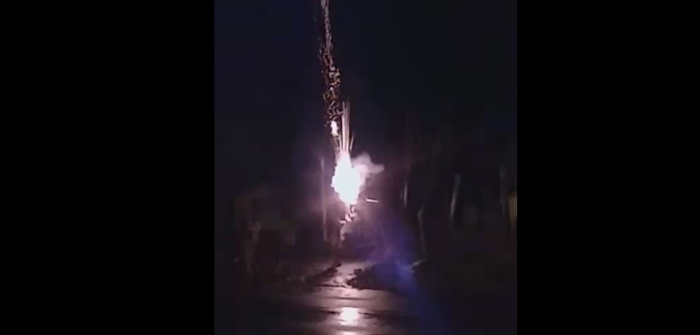 Em Cruzeiro do Sul, grupo criminoso comemora tomada territorial com queima de fogos; assista