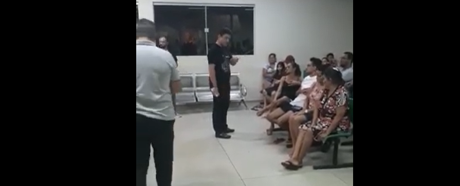 Vídeo mostra Gladson Cameli indignado e pedindo desculpas aos usuários do SUS