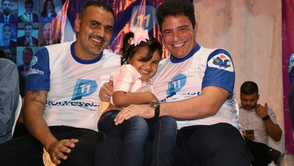 “Enquanto lutamos por melhorias, uma meia dúzia puxa para trás”, diz Gladson ao declarar apoio a Ilderlei Cordeiro