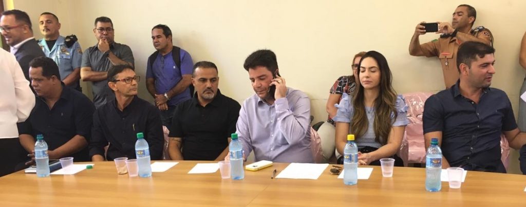 Em Cruzeiro do Sul, Gladson Cameli confirma: “Vai rodar muita gente da Sesacre”