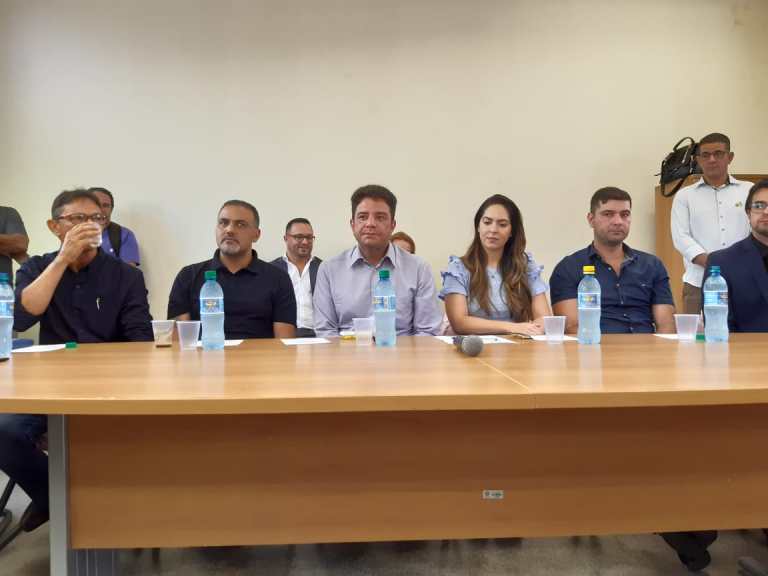 Governo vai pagar décimo no dia 13, às 13 horas, em homenagem ao PT