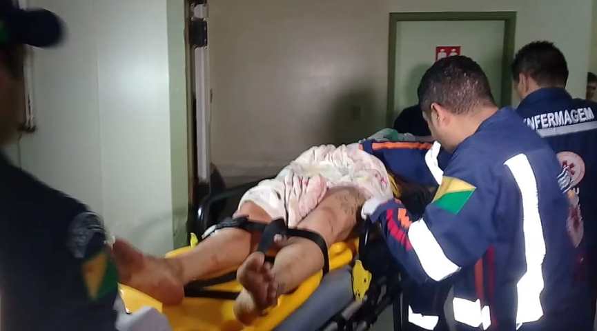 Com ciúmes, homem espanca a ex com ripadas na cabeça e ela fica em estado grave