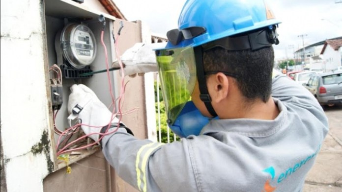 “Relógios da Energisa marcam 40% a mais que consumo real”, diz técnico do IPEM