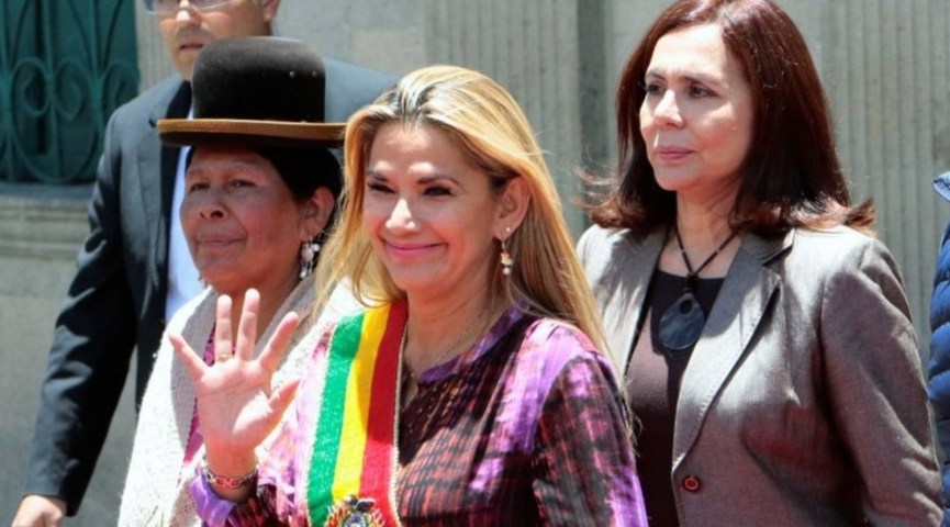 Pressionada, Áñez diz que convocará novas eleições na Bolívia nas próximas horas