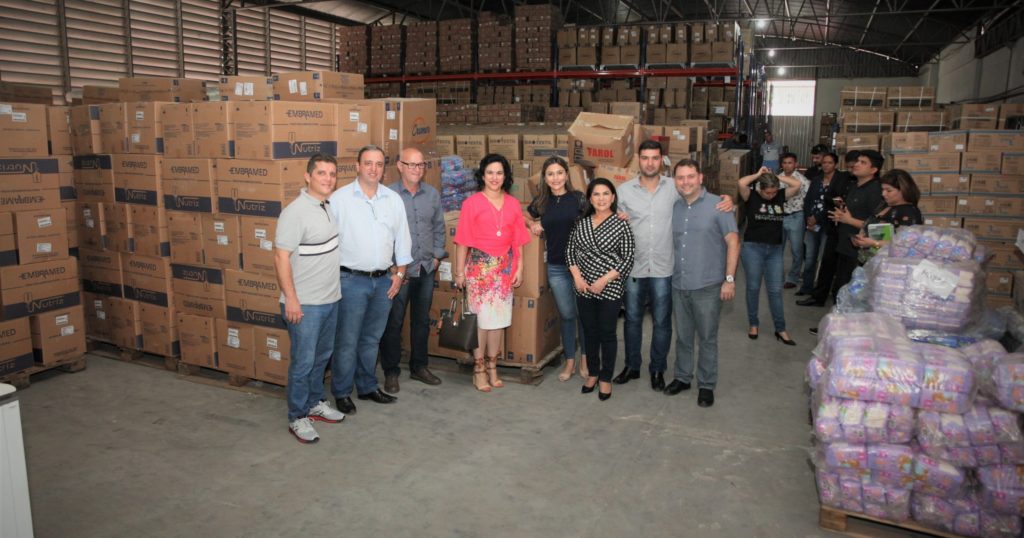 Parlamentares e procuradora-geral do MPAC visitam almoxarifado de remédios da Saúde