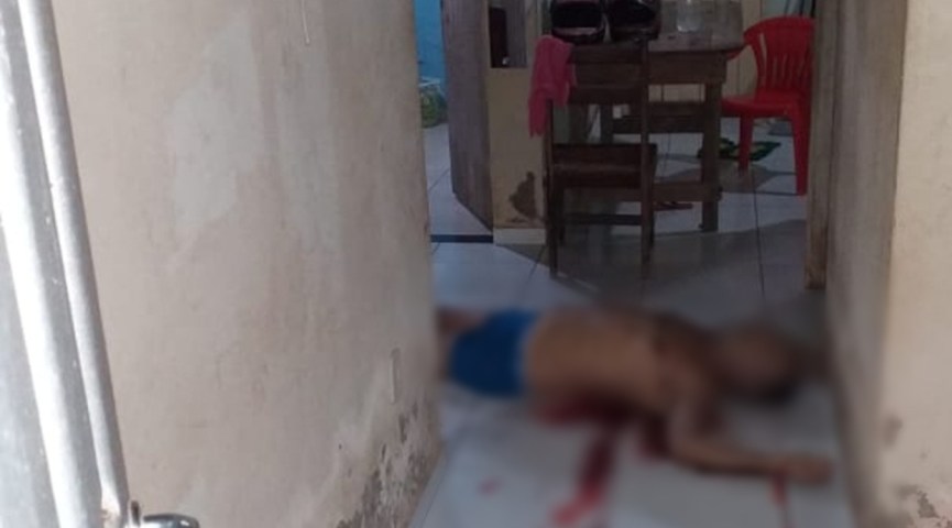 Encapuzados do B13 rendem família e matam ex-presidiário de facção rival com nove tiros