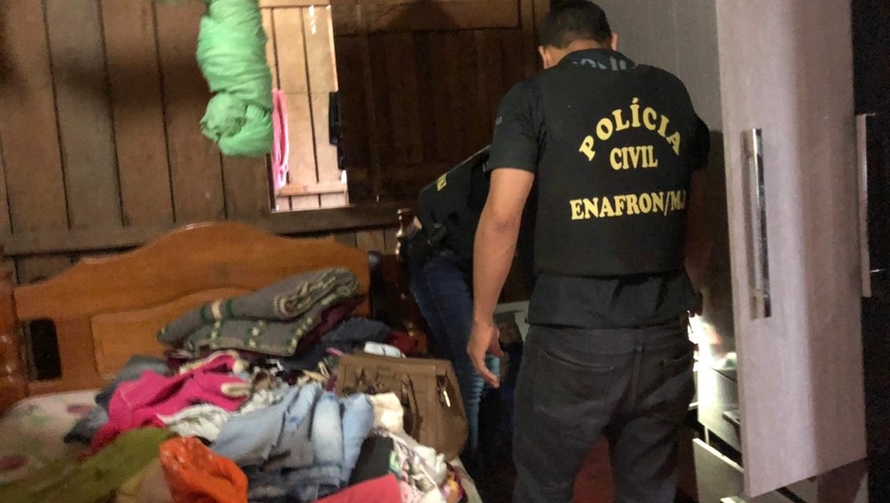 Avó, filho e neto são presos com armas e pé de maconha no interior do Acre