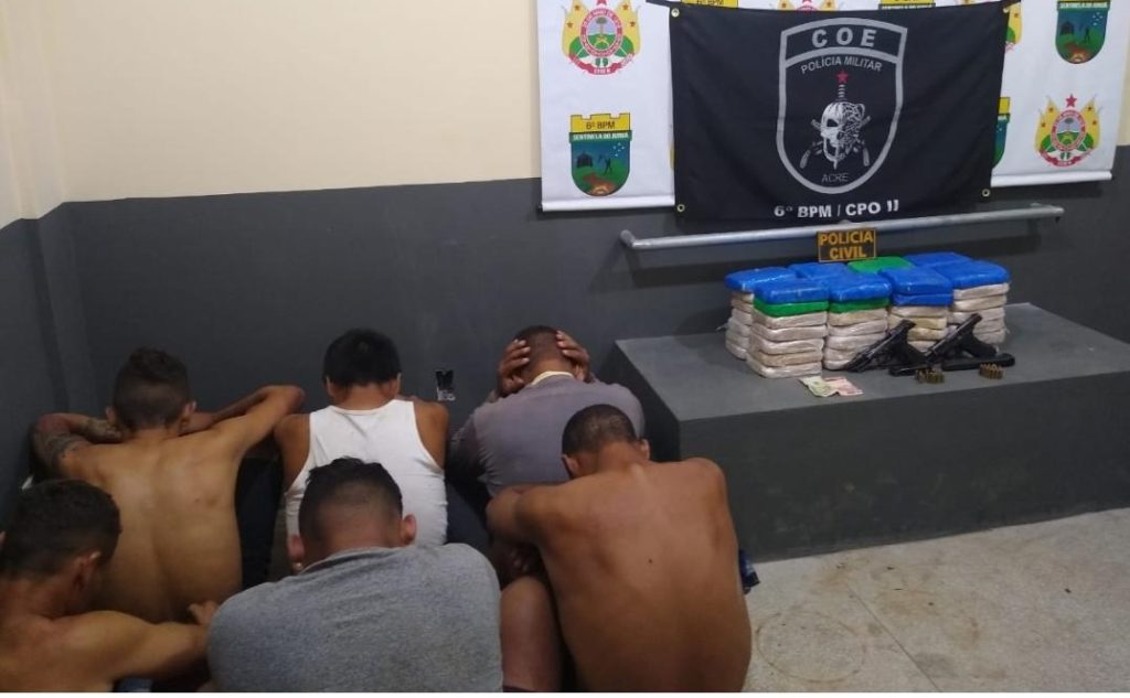 Polícia Militar, em parceria com a Polícia Civil, desarticulam membros de organização criminosa em Cruzeiro do Sul