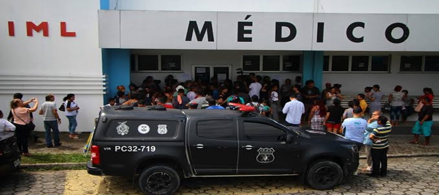 Maqueiro do IML é flagrado tendo relações sexuais com cadáver em Manaus