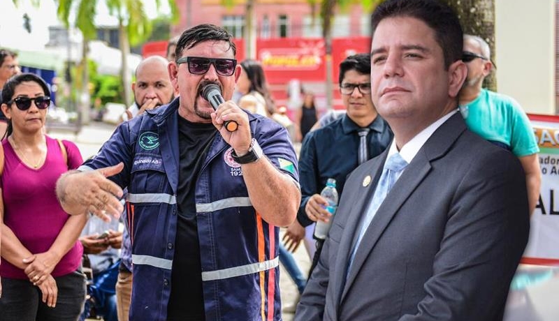 Durante protesto, servidor do Samu diz que Gladson Cameli está possuído pelo “capeta”