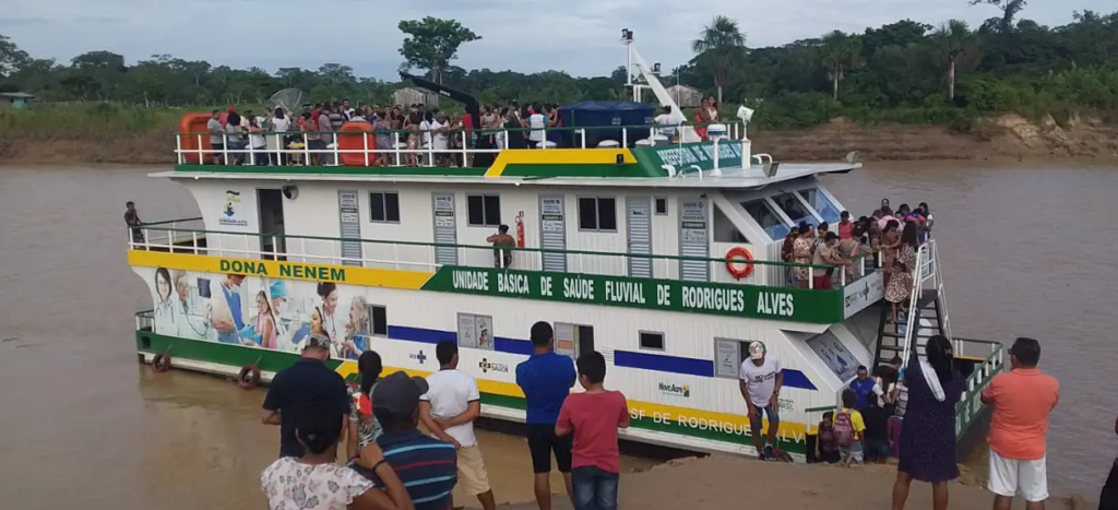 Comunidade ribeirinha de Rodrigues Alves ganha unidade de saúde flutuante