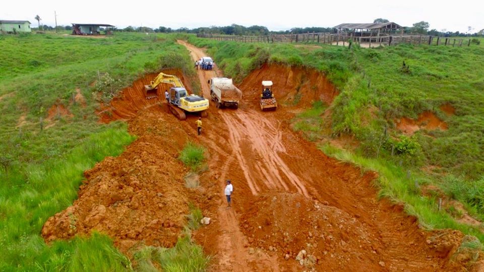 Prefeitura de Rodrigues Alves realiza recuperação de ramais no município