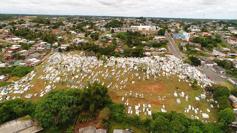 Prefeitura de Cruzeiro do Sul realiza limpeza do cemitério São João Batista