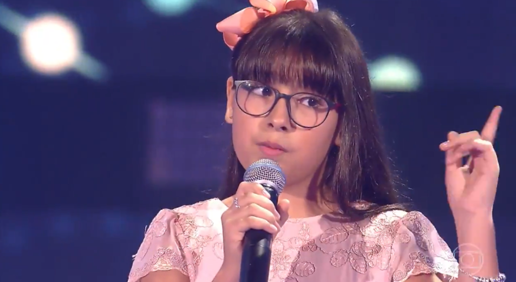 Cruzeirense encanta no “The Voice Kids” e vai integrar time de Carlinhos Brown; assista