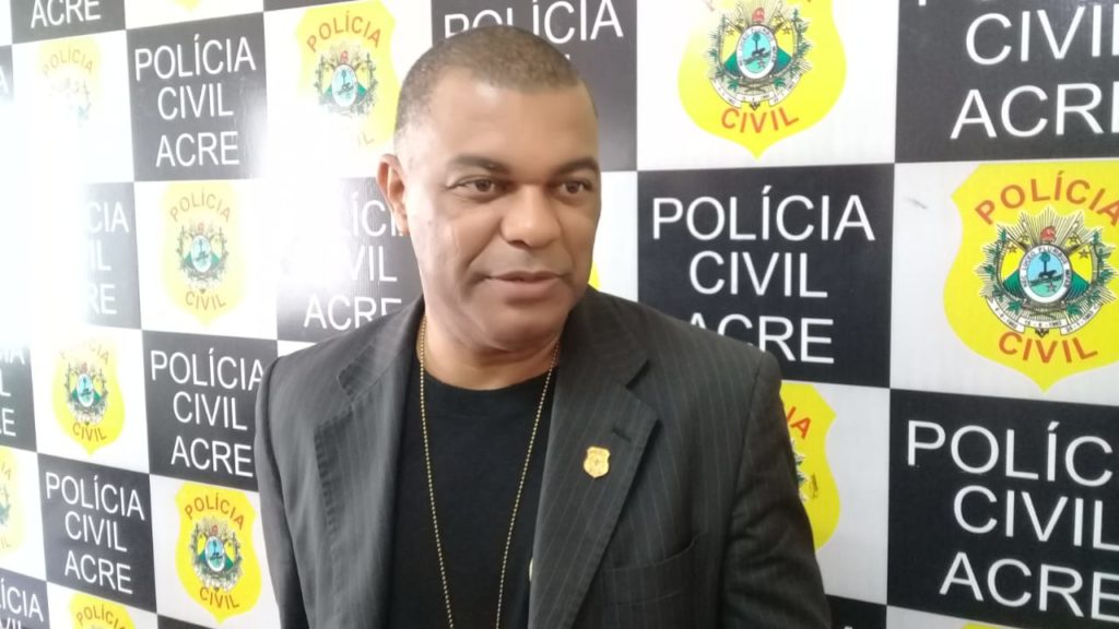 Homem que se enforcou dentro da delegacia tinha transtornos psicológicos, diz delegado