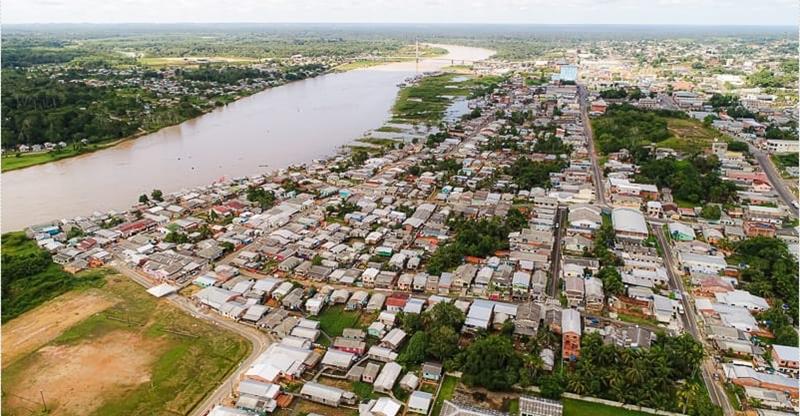 Ildelei Cordeiro inaugura recapeamento total do bairro da Várzea