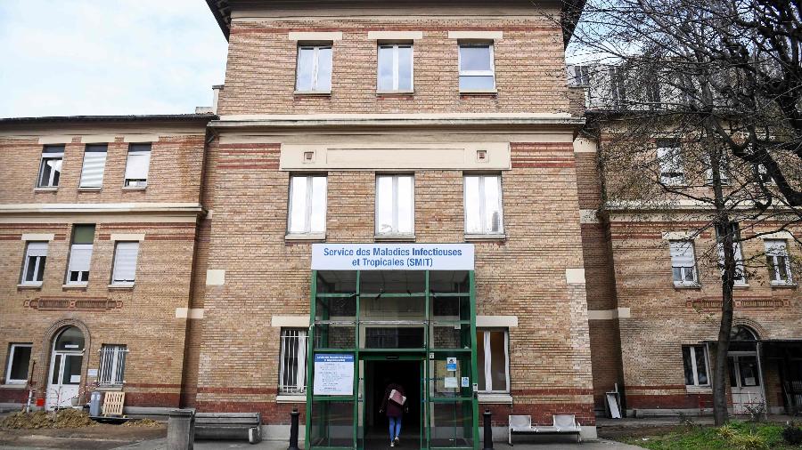 França registra primeira morte por coronavírus na Europa e fora da Ásia