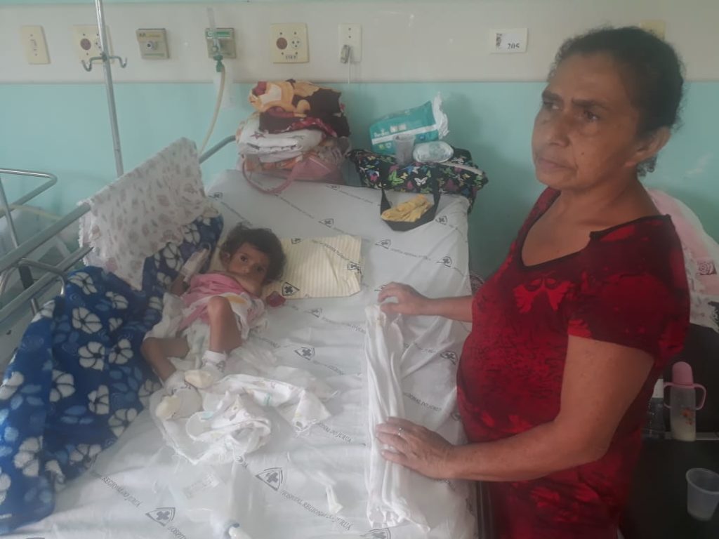 Avó de bebê internada com desnutrição pede ajuda em Cruzeiro do Sul