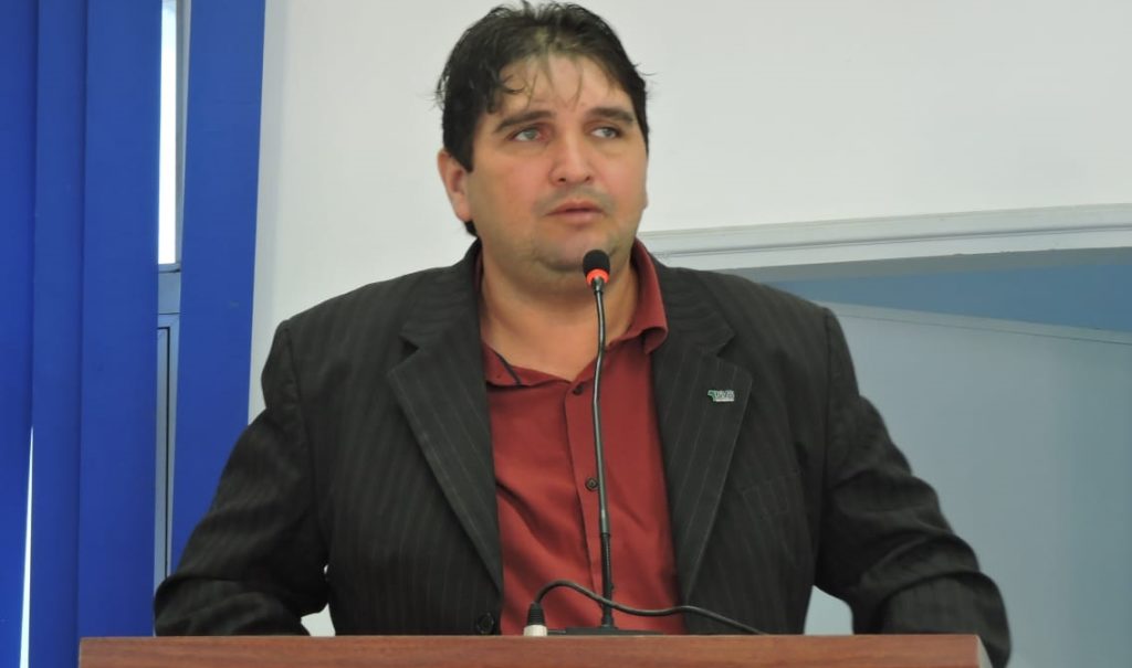 Vereador Franciney Freitas rebate críticas do gerente do Deracre em cruzeiro do Sul