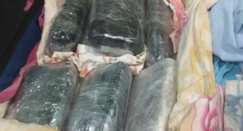 Acreana é presa pela Polícia Militar do Ceará com 7 kg de skunk, em Jericoacoara