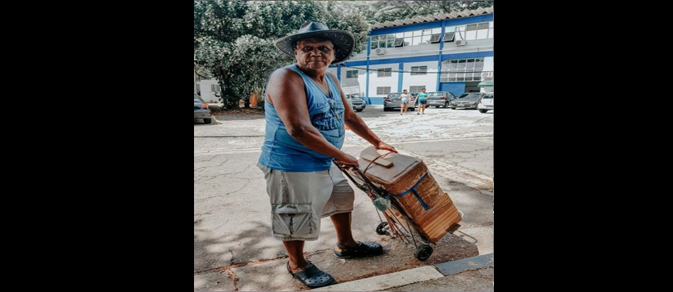 “Se não morrer desse vírus, morro de fome”, diz ambulante de 65 anos