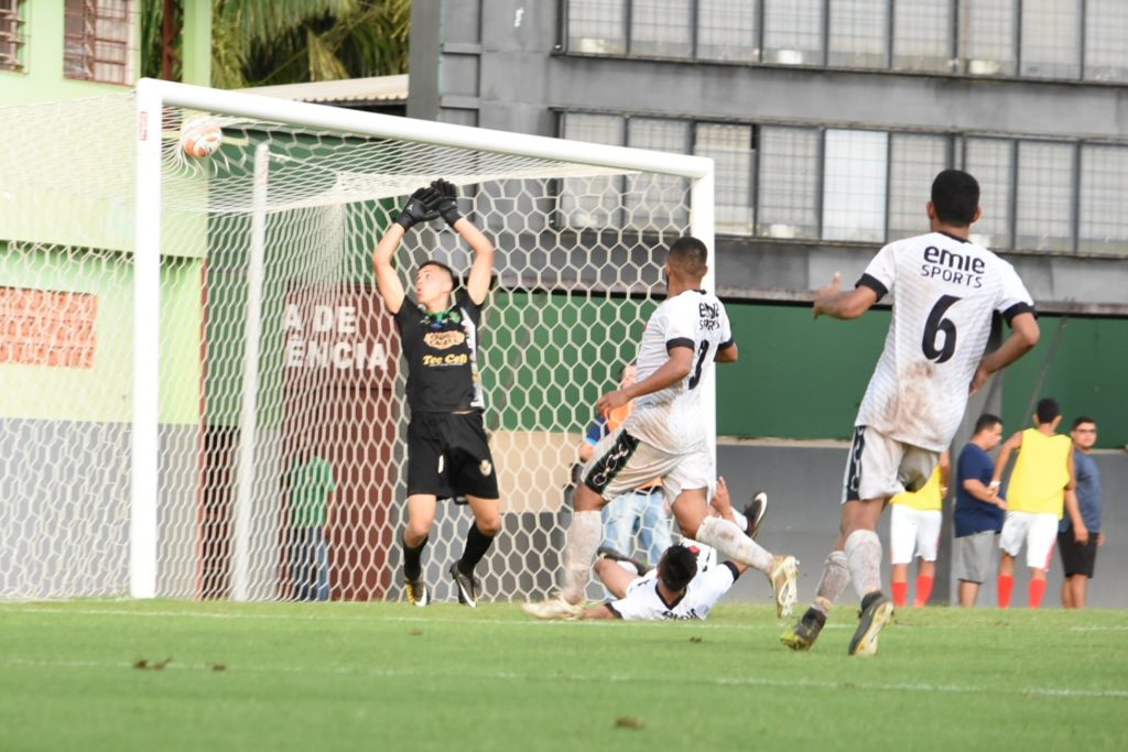 Humaitá surpreende e vence o Náuas pelo Campeonato Acreano