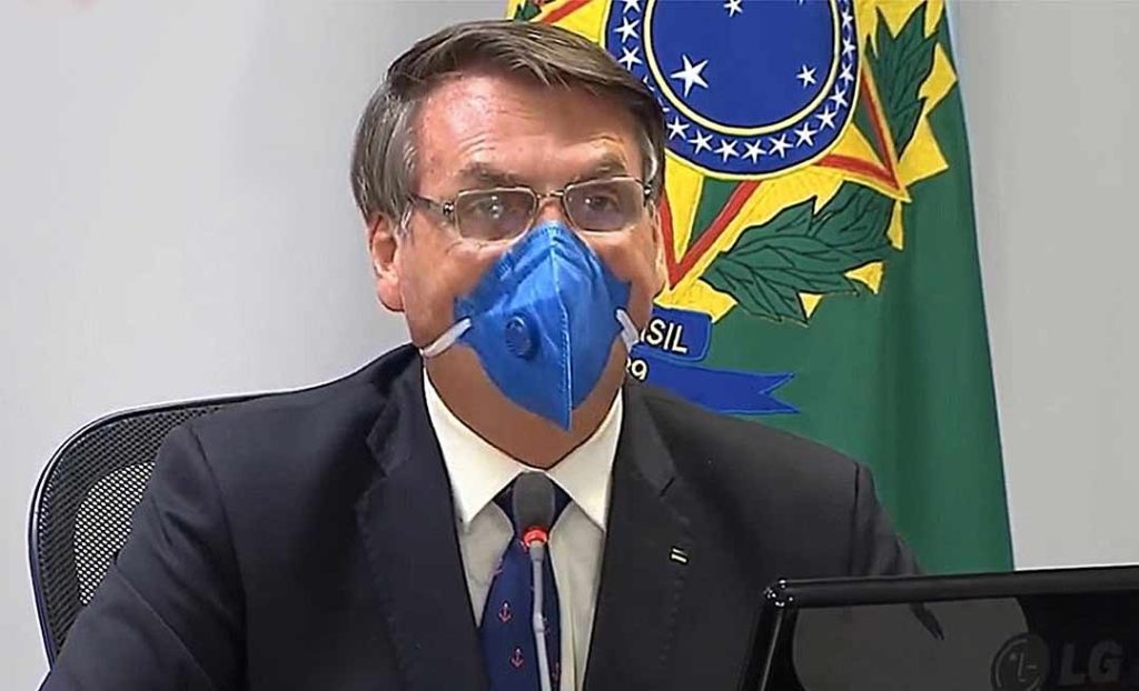 Bolsonaro: ‘Depois da facada, não vai ser uma gripezinha que vai me derrubar’