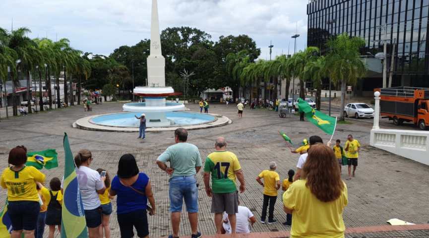 No Acre, menos de 100 pessoas participam do movimento pró-Bolsonaro