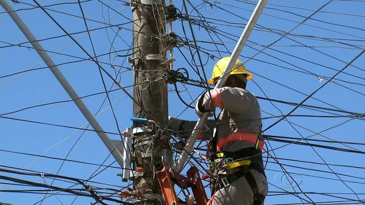 Aneel suspende cortes no fornecimento de energia elétrica