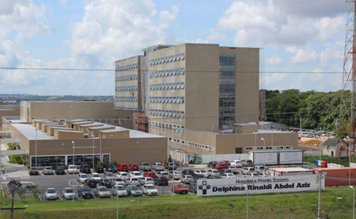 Hospital em Manaus amplia necrotério com frigorífico para colocar mortos por Covid-19