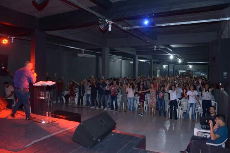 Comunidade Batista Vida realiza campanha de arrecadação de alimentos em Cruzeiro do Sul