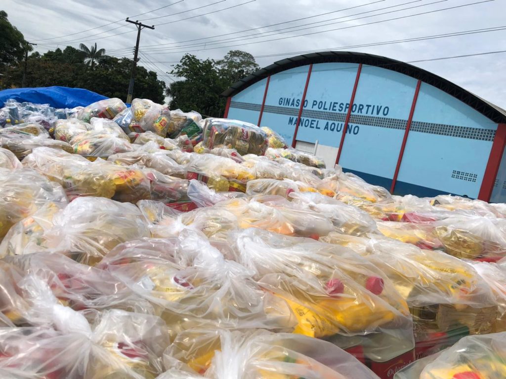 Prefeitura do Guajará entrega alimentos e produtos de limpeza para famílias em vulnerabilidade social