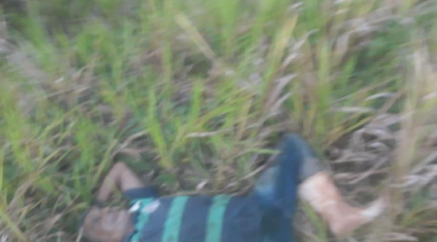 Idoso é morto a facadas e corpo é encontrado por populares na Transacreana