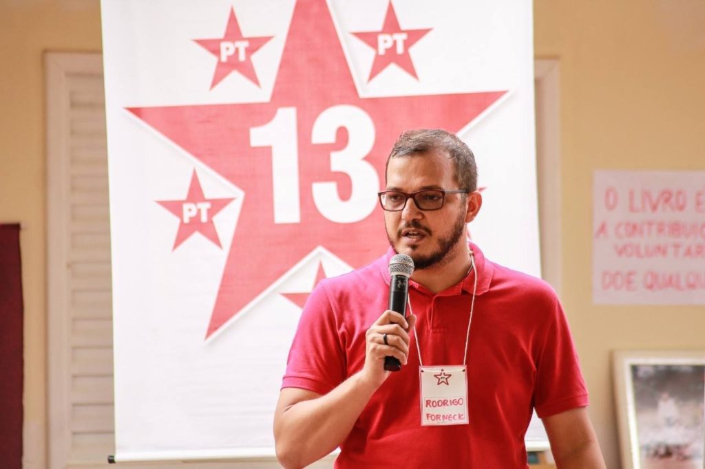 Rodrigo Foneck entrega a liderança da prefeita Socorro Neri