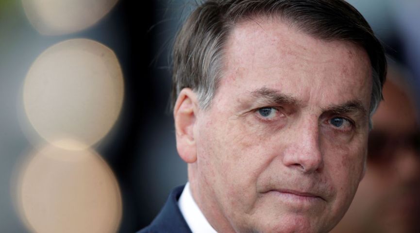 Cigana prevê impeachment de Bolsonaro e revela data para vacina contra o coronavírus