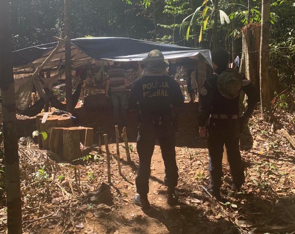Polícia Federal deflagra Operação contra crimes ambientais e trabalho escravo em Boca do Acre