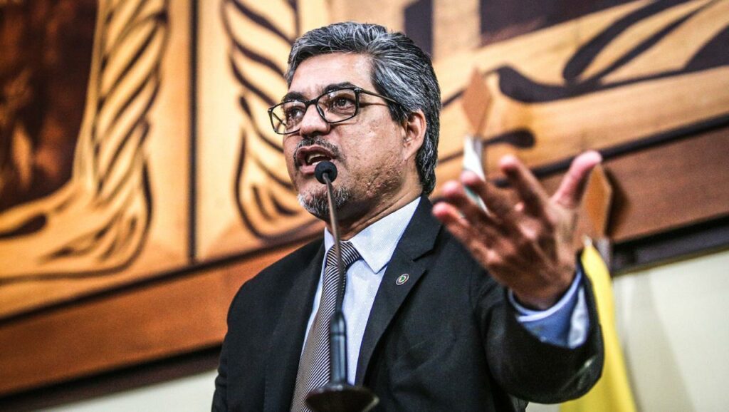 Edvaldo Magalhães defende plano emergencial de socorro ao comércio e ao setor de serviços, por conta da pandemia