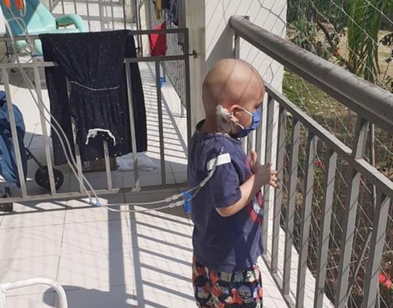 Garotinho de 4 anos que luta contra o câncer emociona internautas acreanos