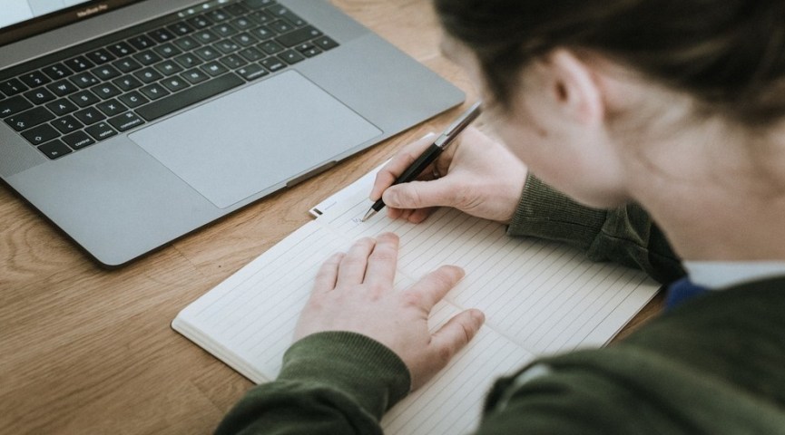 Pais de alunos que não fazem aulas remotas no AC podem ser notificados pelo Conselho Tutelar