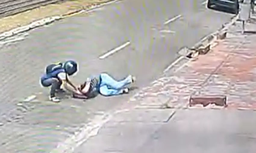 Mulher é roubada e agredida por criminoso na Capital