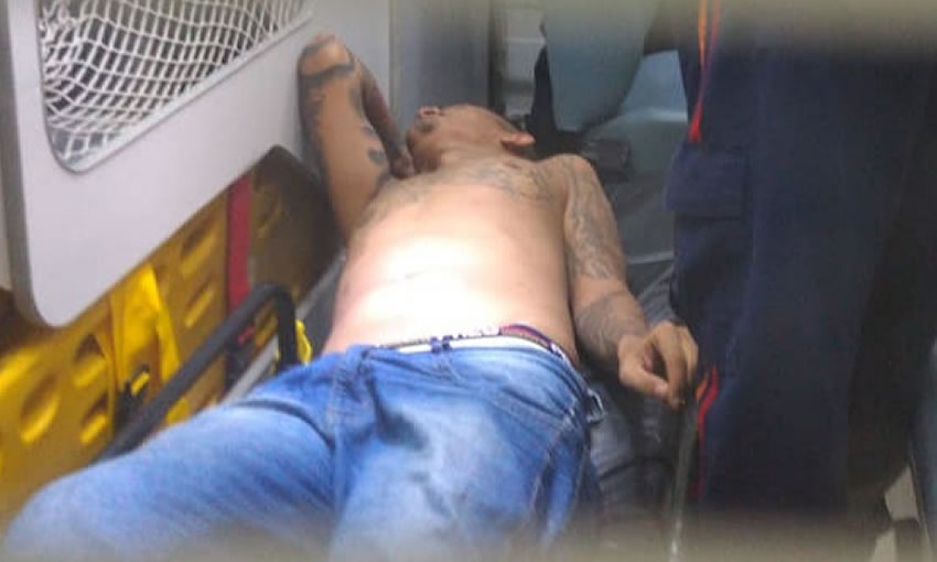 Durante discussão por divisão de bens, mulher fere ex-marido com uma facada no Acre