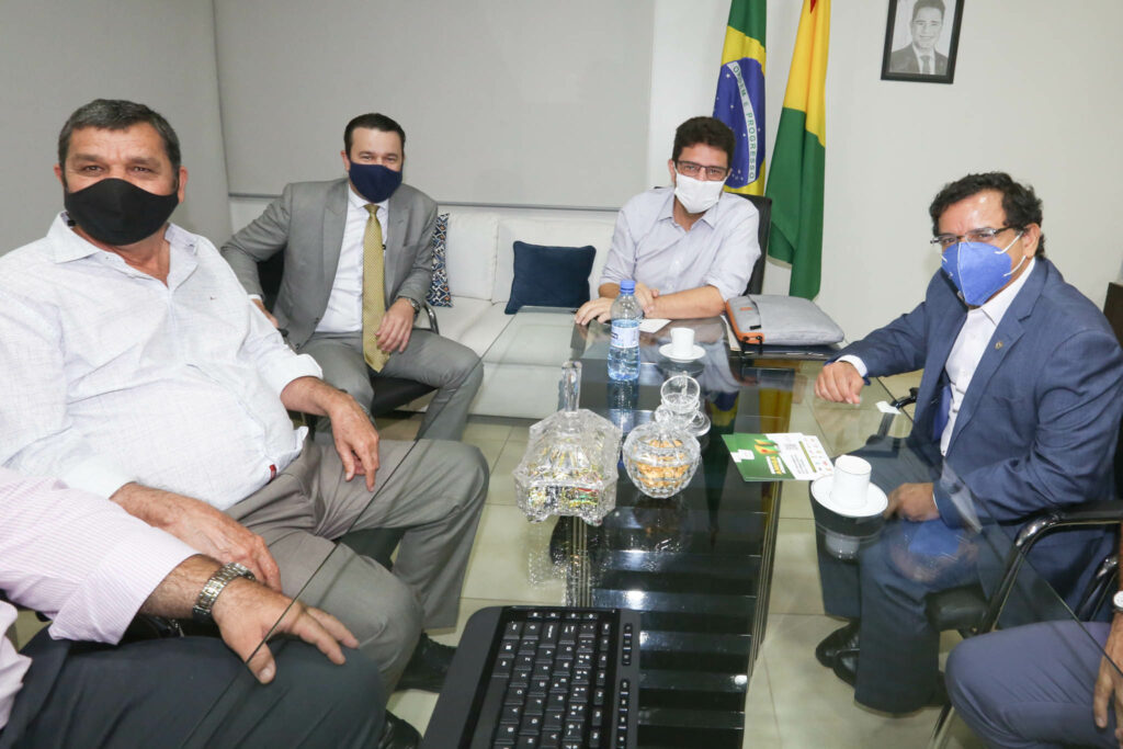 Governador recebe grupo empresarial interessado em investir no Acre