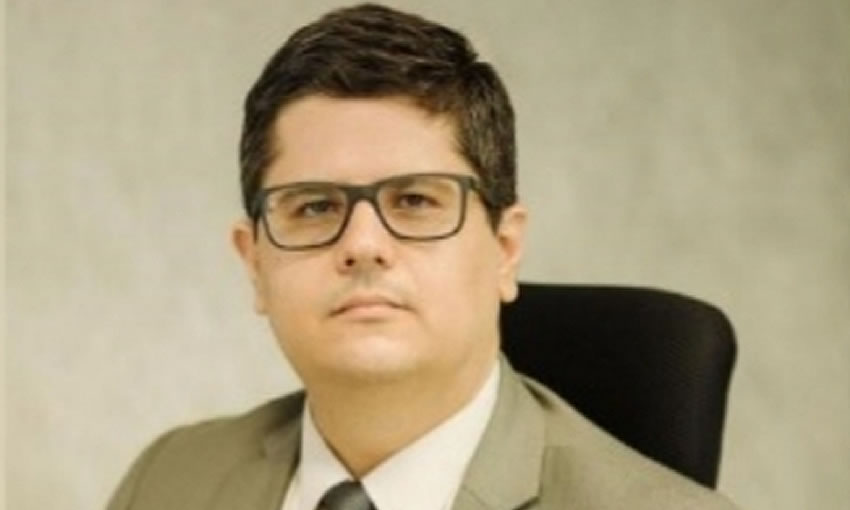 Assessor de deputado do PCdoB é nomeado por Bolsonaro para ser juiz do TRE Acre