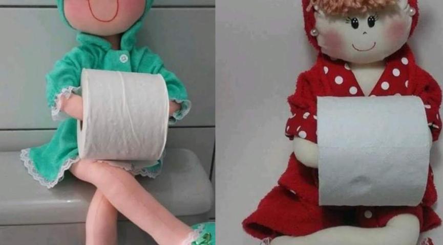 Reciclador e esposa no AC produzem bonecas para banheiros para sustentar família