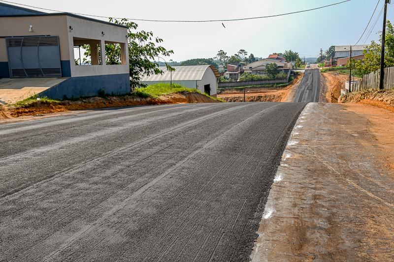 Prefeitura inicia asfaltamento da nova Avenida Ildefonso Cordeiro