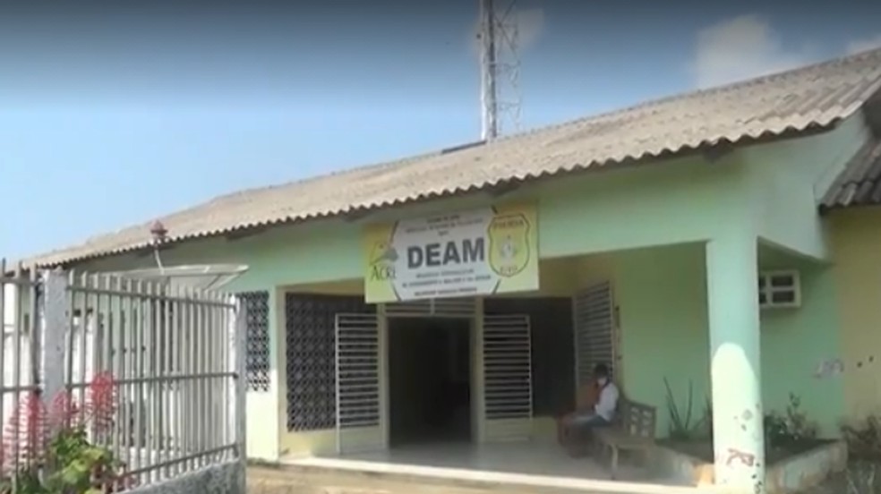 Homem é preso suspeito de queimar partes do corpo da companheira com álcool em Cruzeiro do Sul, no AC