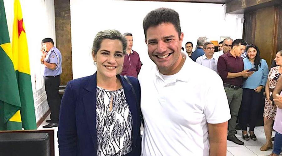 Gladson volta atrás e deve tornar sem efeito exonerações de pessoas indicadas por Mara Rocha