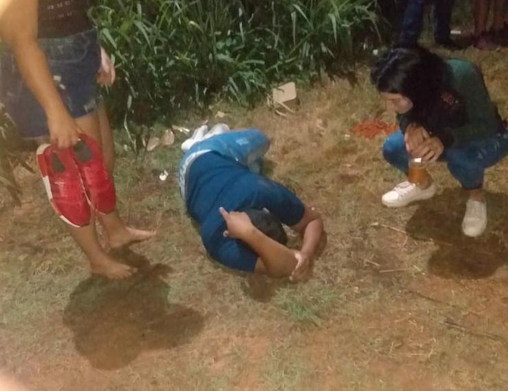 Jovem é ferido com quatro tiros após separar briga de casal em um bar em Rio Branco