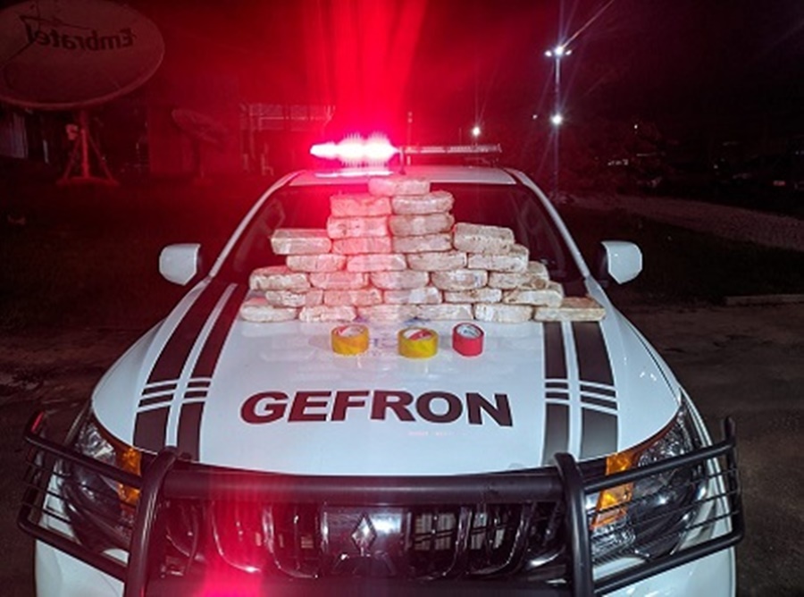 Gefron e Polícia Militar apreendem 29 kg de cocaína no Acre